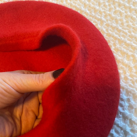 Brand New Classic Red Wool 100% Beret Hat, OS - Picture 7 of 12